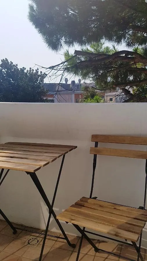 Charming Studio In Desenzano Del Garda 47 Sqm With Balcony Parking Appartamento