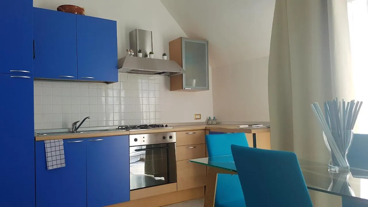 Appartamento Charming Studio In Desenzano Del Garda 47 Sqm With Balcony Parking